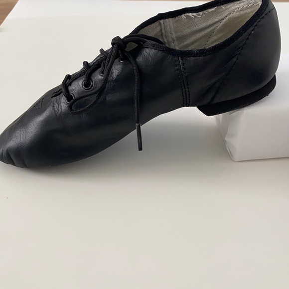 Capezios Dance shoes - Picture 9 of 9